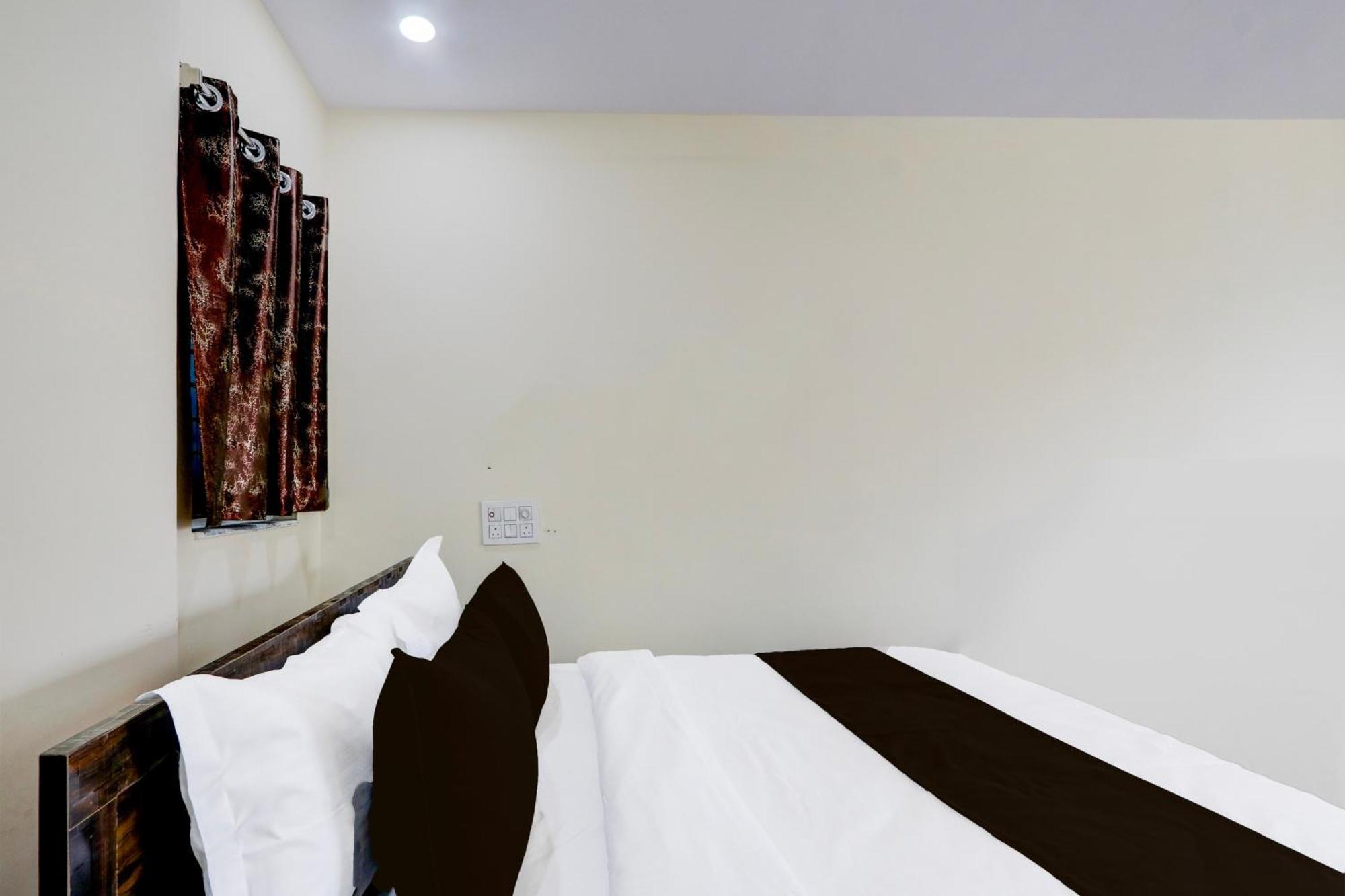 Hotel O Gk Grand Bibinagar Exterior photo